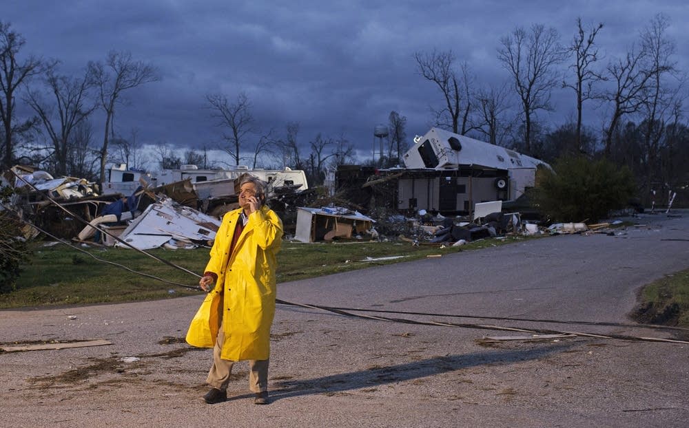 https://bavaghar.com/wp-content/uploads/2019/01/2dc427-20160225-tornado.jpg